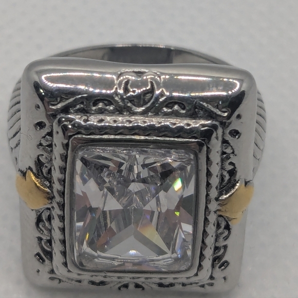 CZ DIAMOND RING - Picture 10 of 10